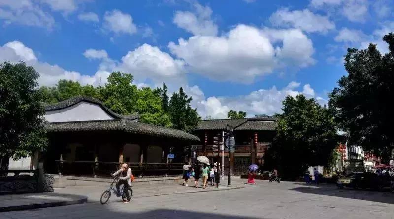 五一假期哪里好玩火车票又便宜,五一火车票热卖你抢了吗