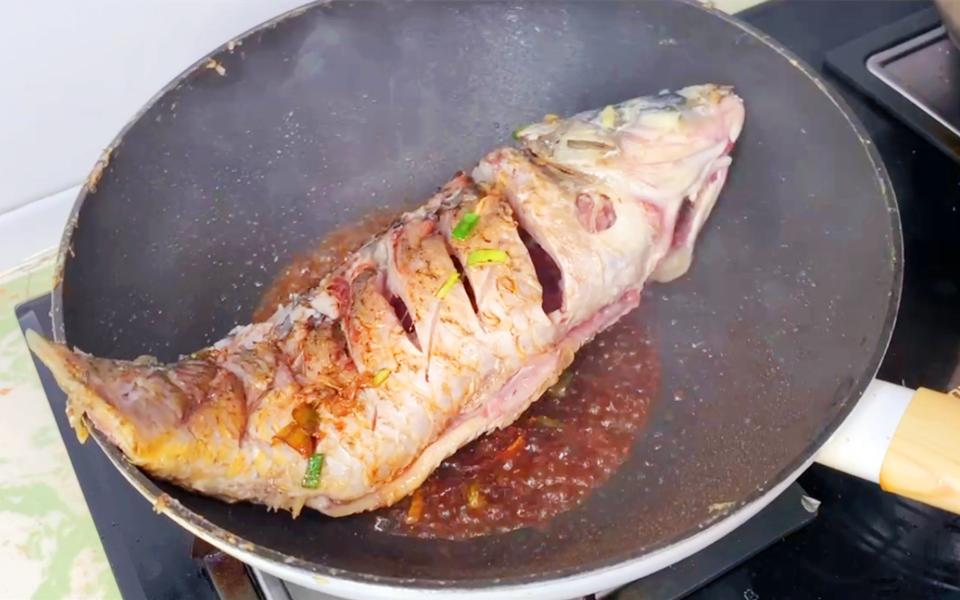 特色鲤鱼怎么做好吃,鲤鱼怎么做能又嫩又香