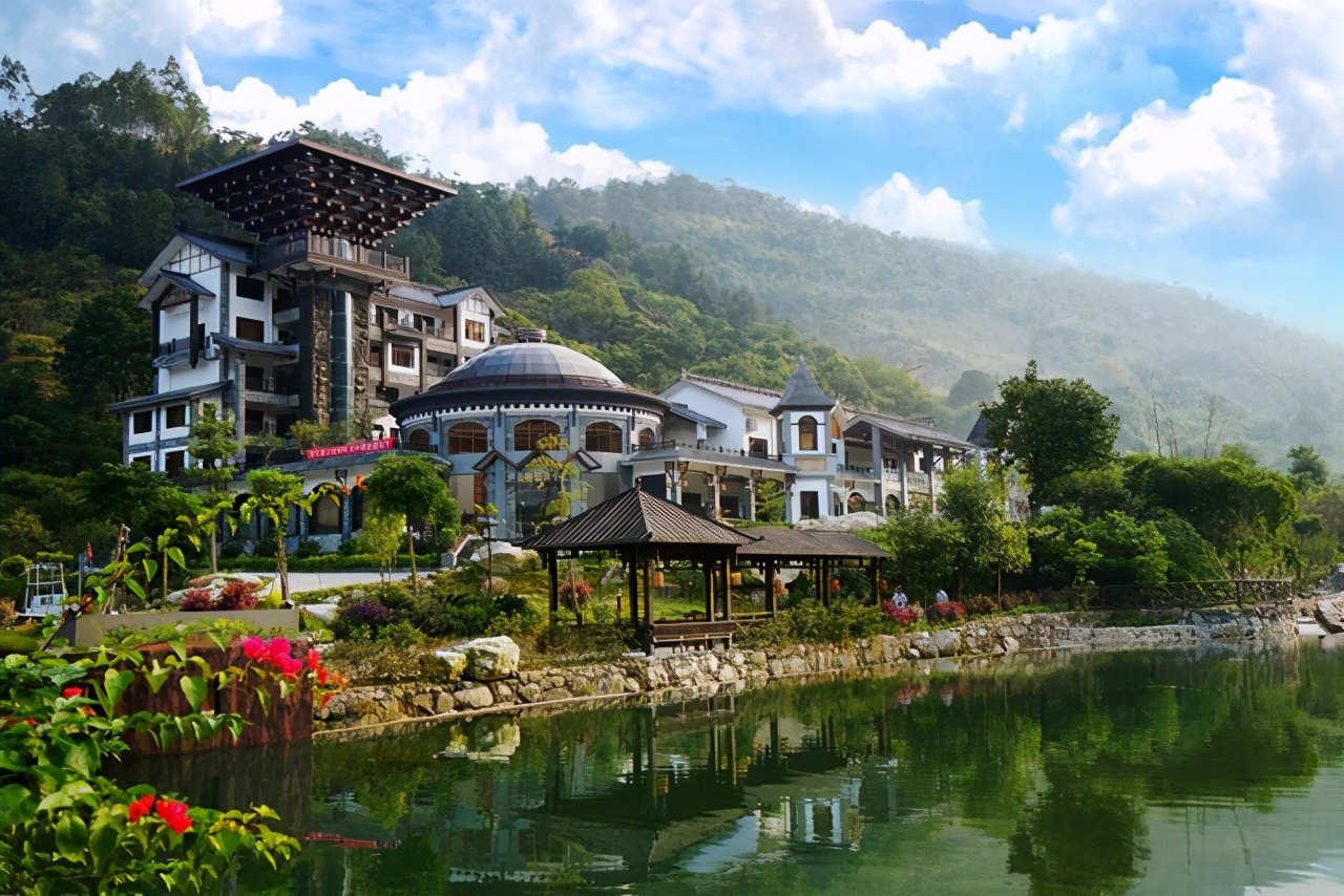 免费游云浮｜如云般洁白轻妙，浮动着向往的生活，云浮免费旅游