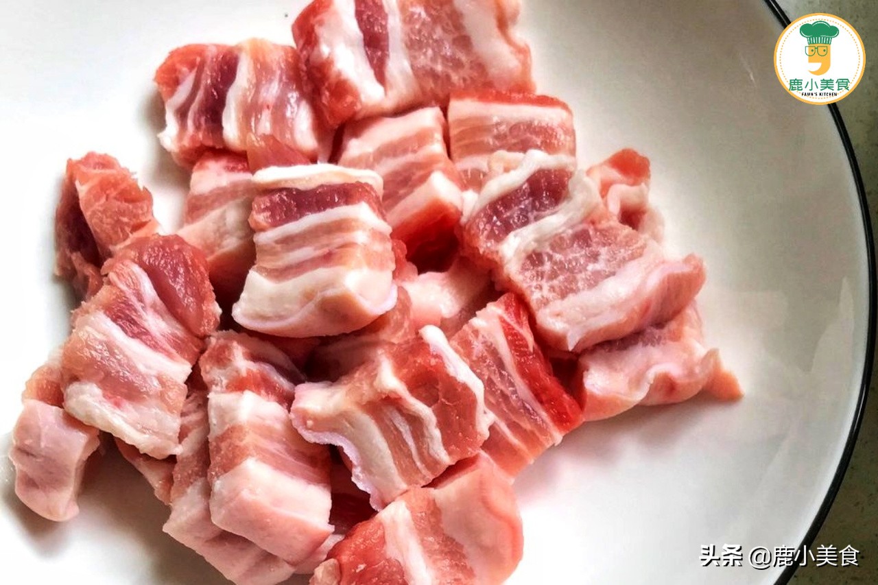 红烧肉柴硬难嚼的原因,红烧肉五花肉需要焯水吗