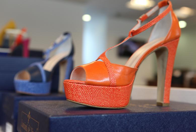 马尔凯也有一家叫LV的店，不过人家做的是皮鞋