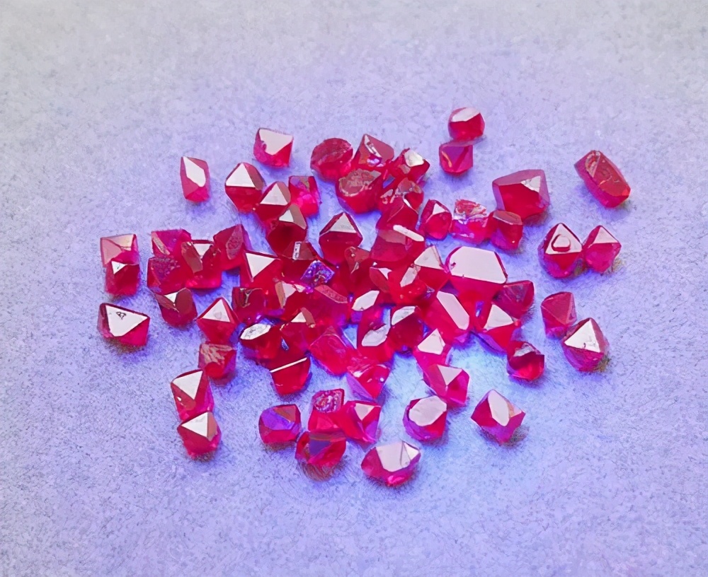 红尖晶石属性,红色尖晶石是宝石吗