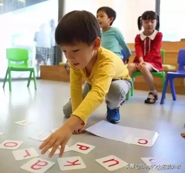 在家就能给小孩玩的亲子游戏,自然拼读小游戏