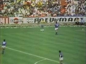 球王贝利为什么有那么大影响力,球王贝利和梅西哪个影响力大