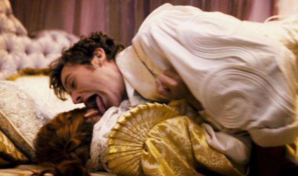 再爆大瓜!渣男星pua虐女无下限,下身刻字,片场狂舔影后脖子