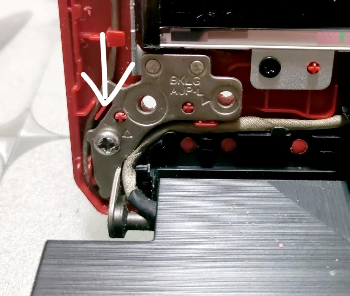 飞行堡垒转轴处开裂要去哪修,飞行堡垒自动修复