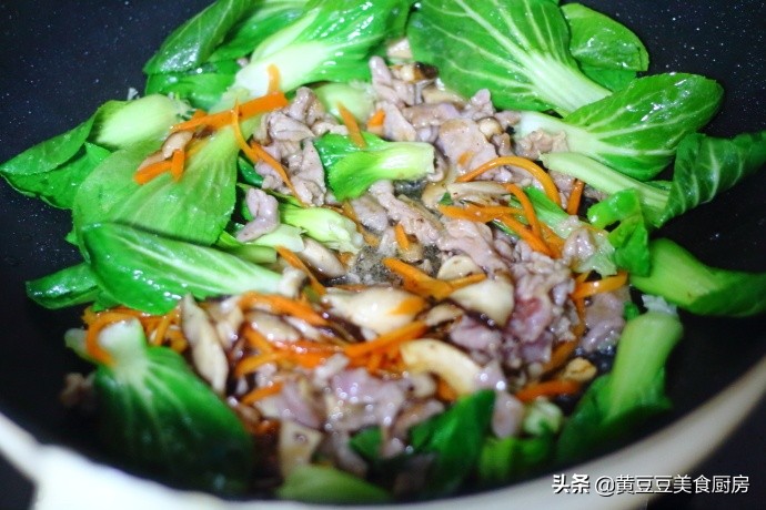 怎样炒米粉不粘锅好吃又简单,炒大锅米粉怎样才粘锅不会坨