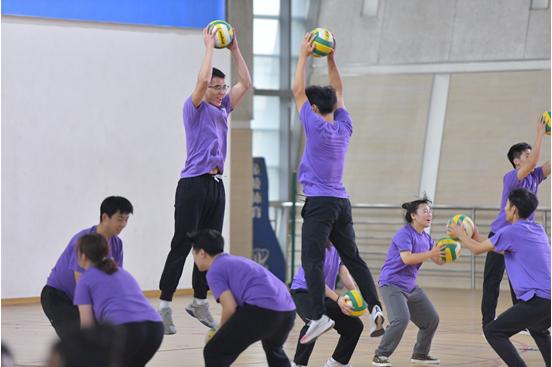 上大学感到特别难受压抑心里累,上大学了感觉压力好大