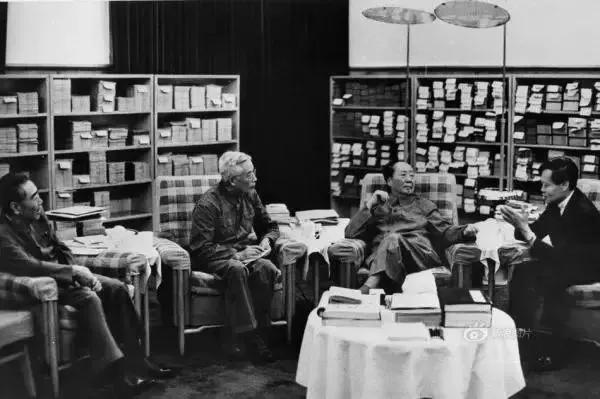 126张照片缅怀毛主席一生!