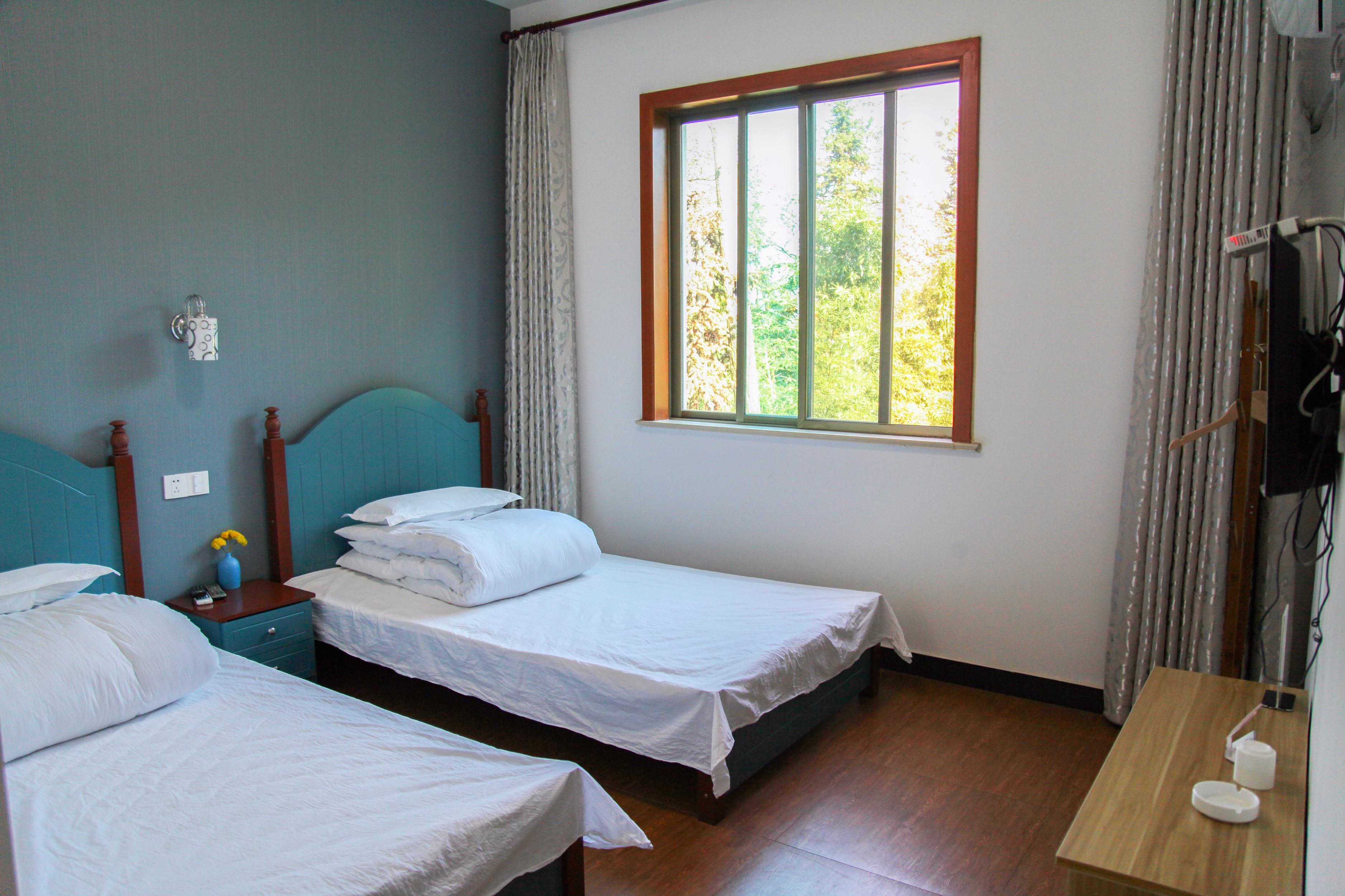 新昌穿岩十九峰农家乐住宿,绍兴穿岩十九峰风景区