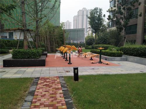 良乡万科物业,万科物业和配套设施