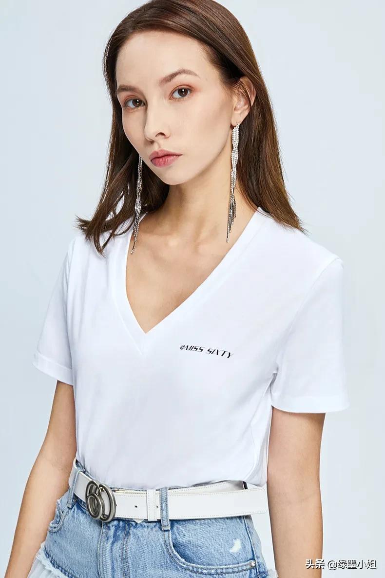 林允重新解锁时尚新看法,林允韩国时尚穿搭