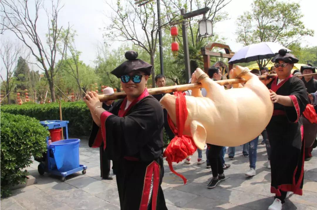 五一游记清明上河园,清明上河园旅游体验