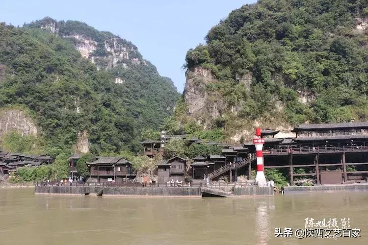 作家专栏：李爱霞散文《三峡人家》