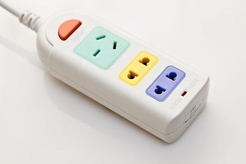 整体嵌入式墙壁开关插座安装方法,西门子墙壁插座开关怎么安装