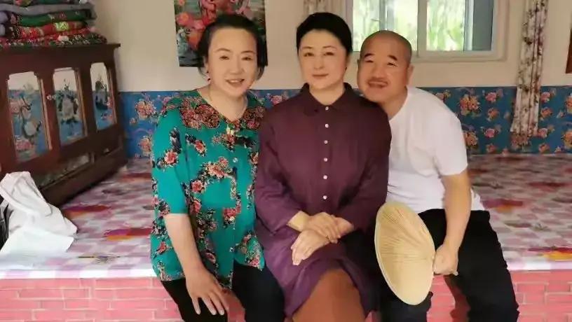 长贵悼念于月仙,于月仙长贵一起走了