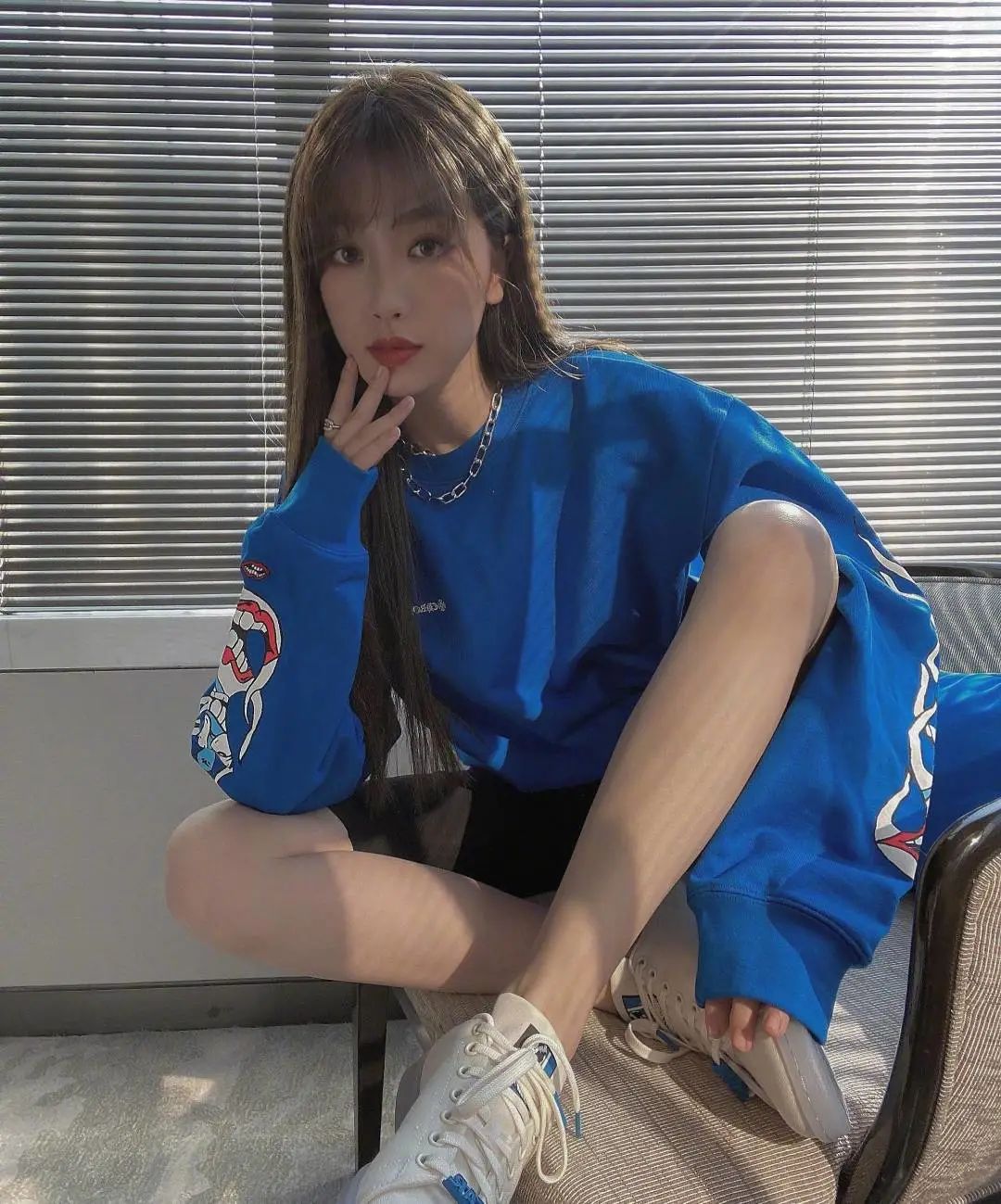 jennie甜酷风穿搭,jennie新造型lisa同款穿搭