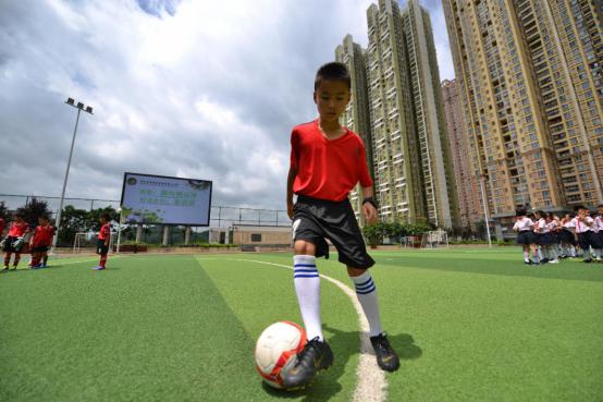 花三小,花三万学足球