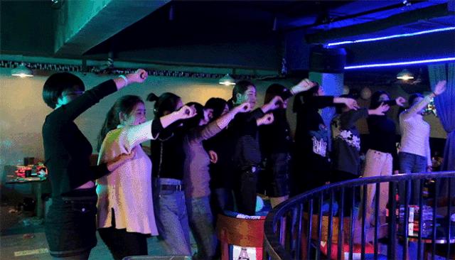 藏身南阳小区边斗酒场,1%的人能找到!茶奥利奥冰激凌吃了都醉?