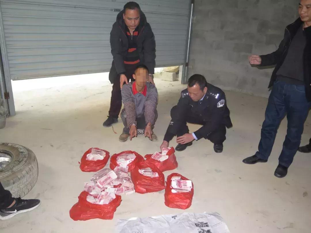 瀹堕噷搴婂簳涓嬫湁閲戝瓙,鍦ㄥ閲屽簥搴曚笅钘忎竴鐧句竾鐜伴噾