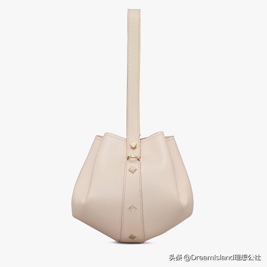 mcm中古包牛角包粉色,mcm秋冬值得入手的包