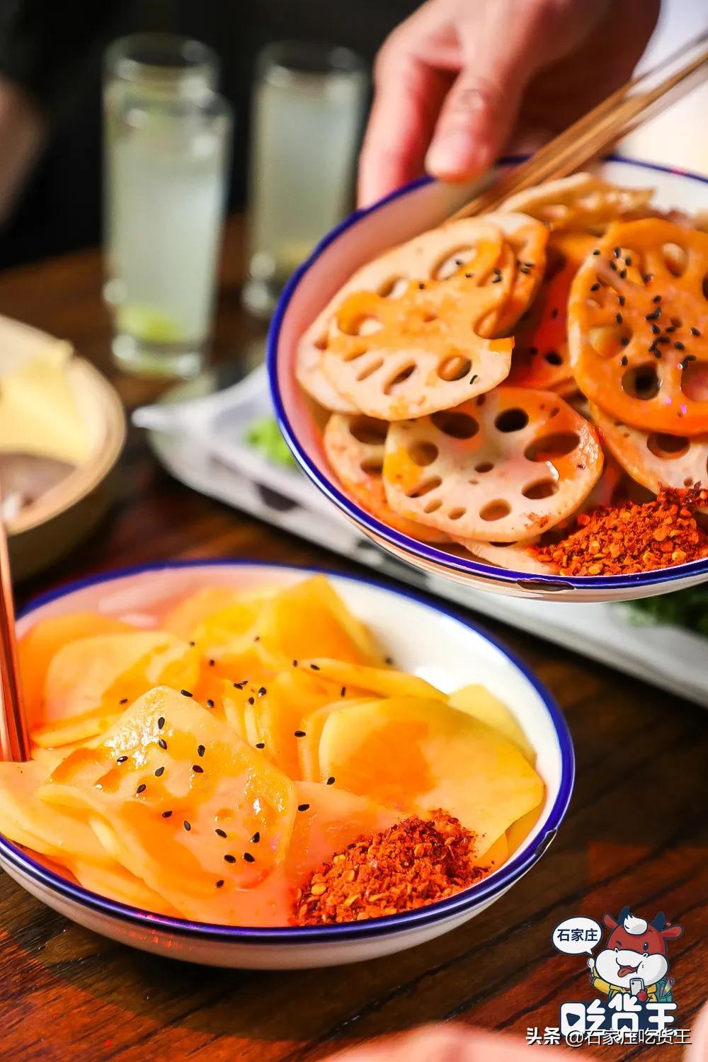 成都贰麻酒馆点啥酒,成都爆火的贰麻酒馆携手泸州老窖