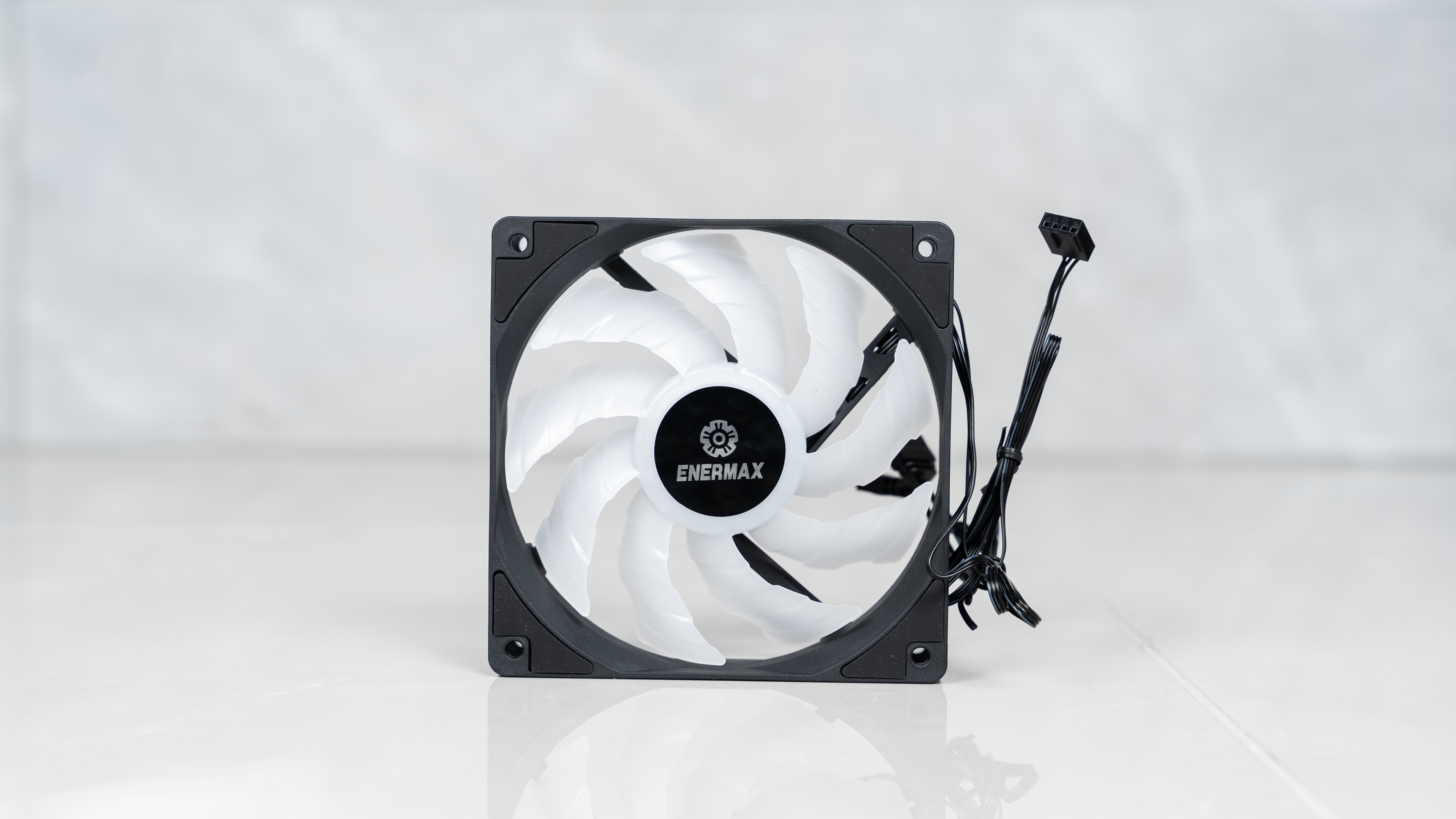 无显卡主机可以装显卡吗,无显卡主机自己怎么装显卡