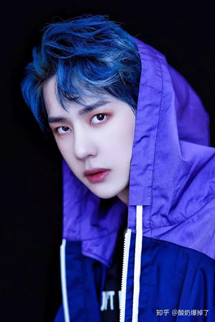 王一博和黎明长相对比,怎样评价王一博的长相气质