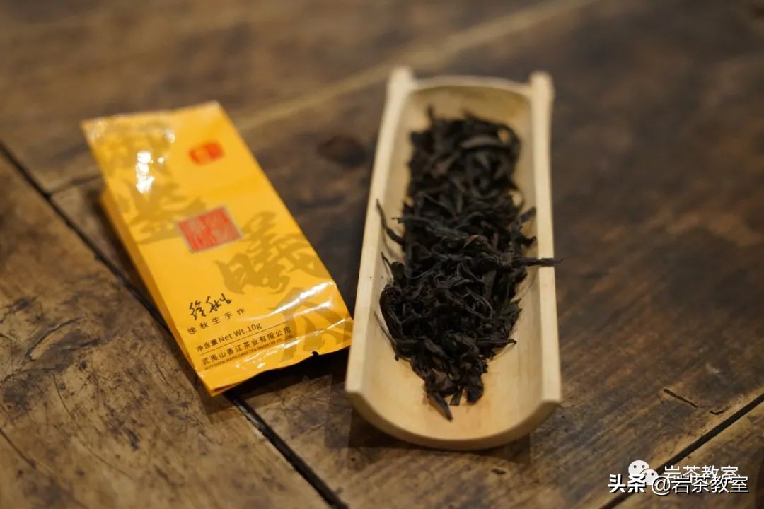 茶界大佬的商业机密,茶圈大佬的白茶