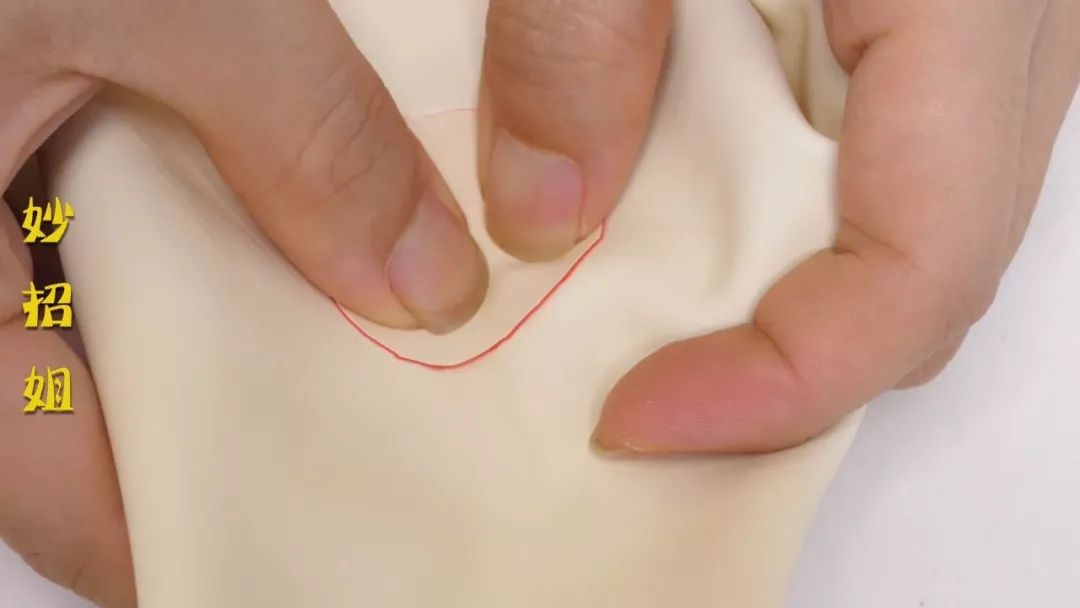 橡胶手套坏了别扔还有这些妙用,橡胶手套破了可以用火补吗