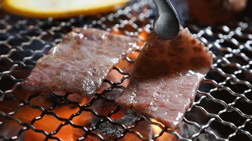 这家烤肉巨头新店开业就“爆店”！现在还能免费吃肉，这也太棒了