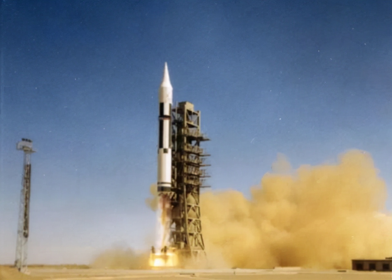 一个钱学森抵五个师,钱学森的价值真的值五个师吗