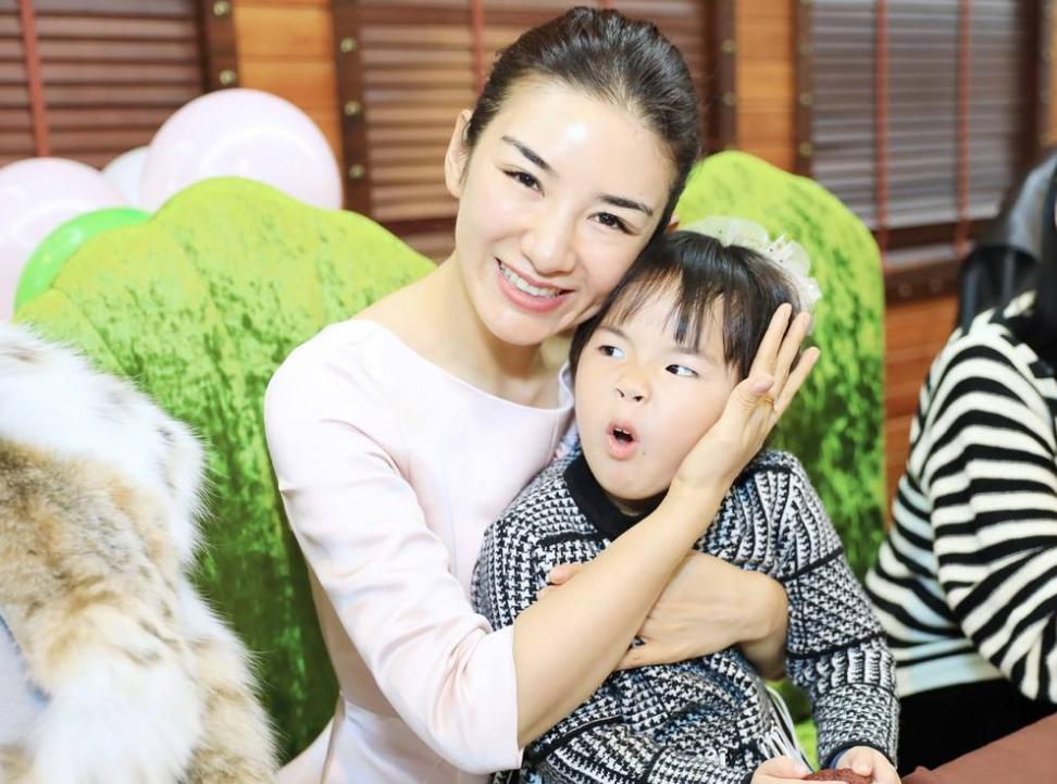 黄奕过气,黄奕现状怎样