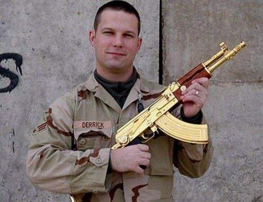 黄金ak47与普通ak47对比,黄金ak47也能打败锤拳兄弟吗