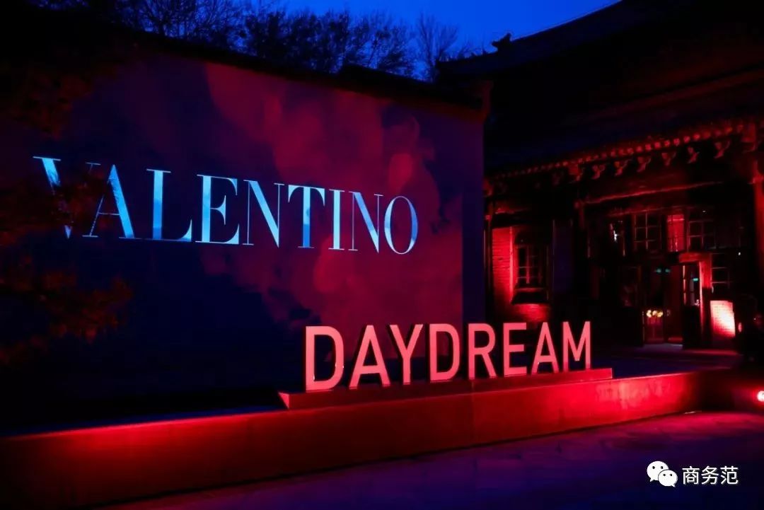 Valentino第一次中国办高定秀，张艺兴来捧场，杜鹃压轴气质绝了