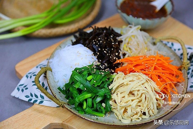 过年大鱼大肉吃腻了试试这道凉菜,过年待客菜谱10个凉菜