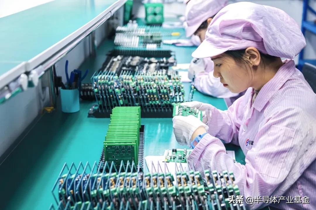 华秋smt下单流程,东莞长安华秋智造smt工厂