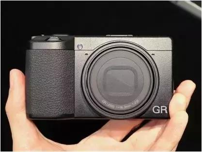 相机单机和套机区别,相机价格差异