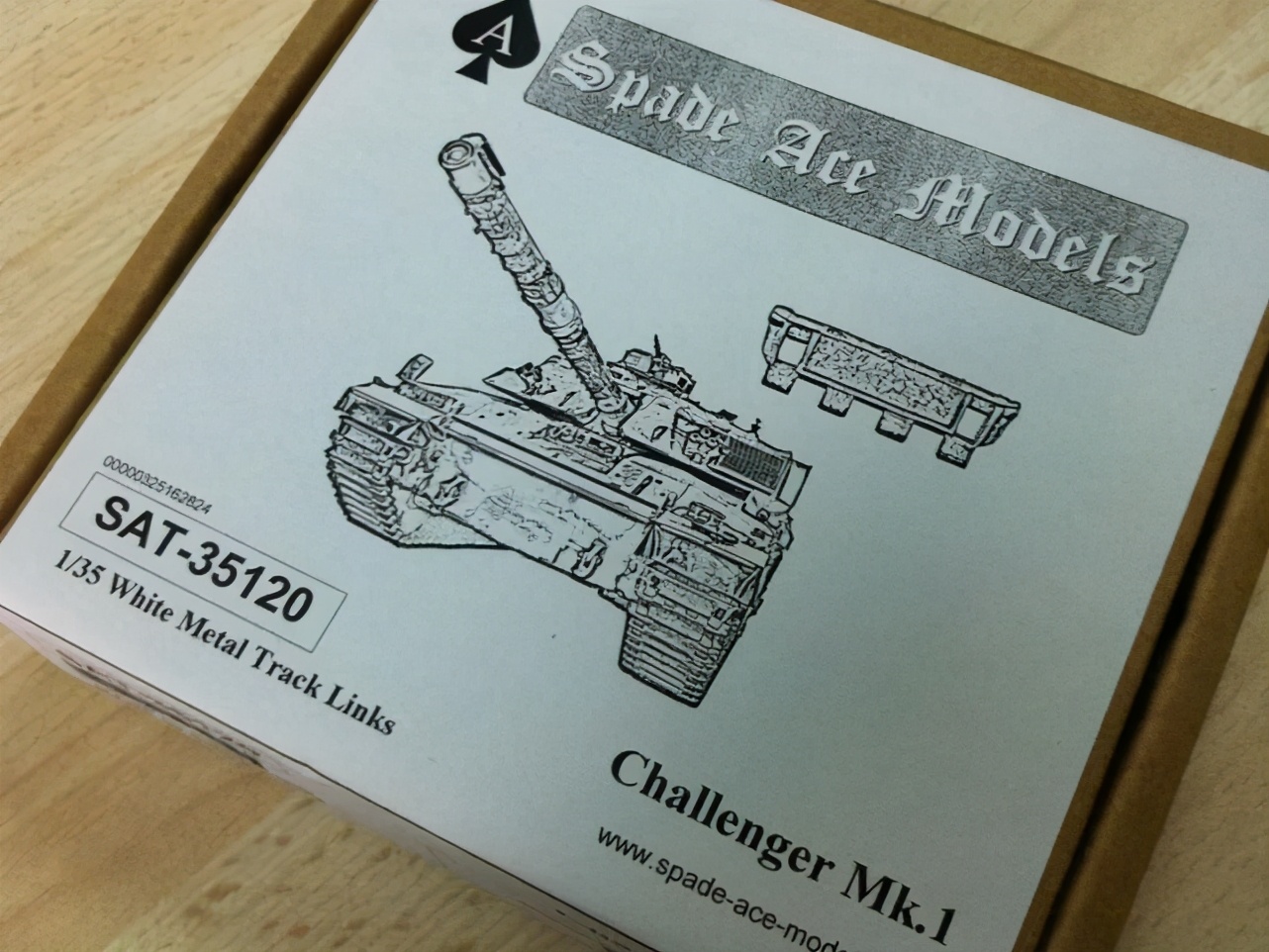 如何做逼真的坦克,怎么做坦克模型不要遥控