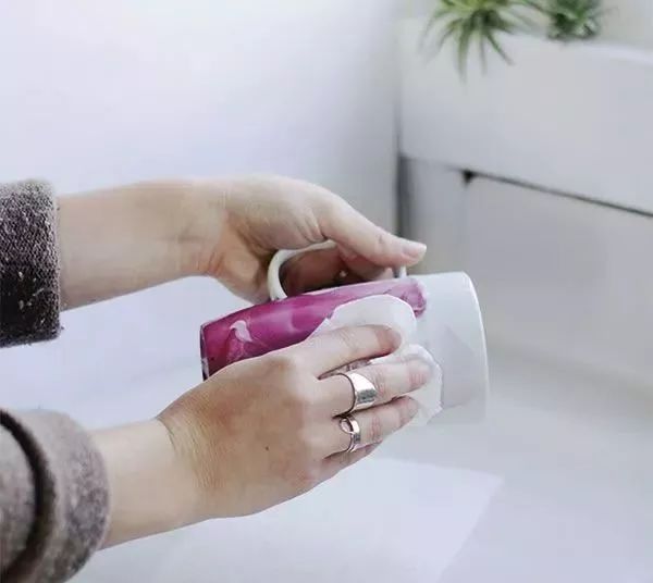 杯子手工改造,手工装饰自己的玻璃杯