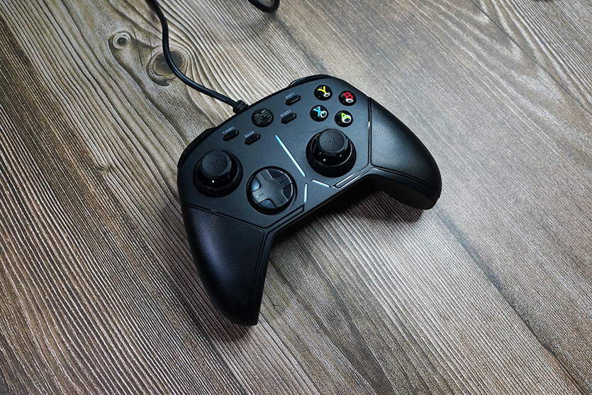 北通阿修罗3手柄灵敏度,可调摇杆灵敏度的游戏手柄