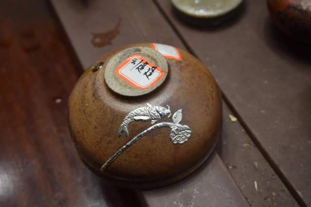 打碎陶瓷怎么办,打碎瓷器怎么处理