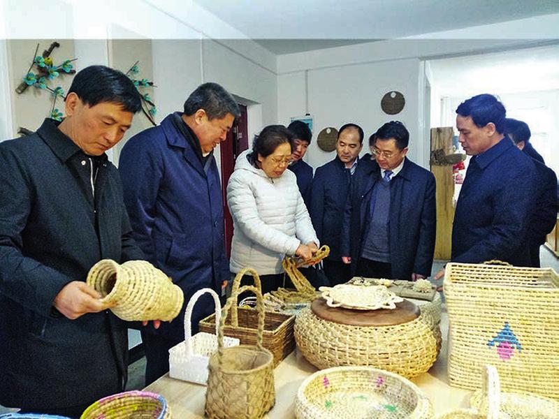 四个聚焦助力脱贫攻坚,脱贫攻坚一达标两不愁三保障