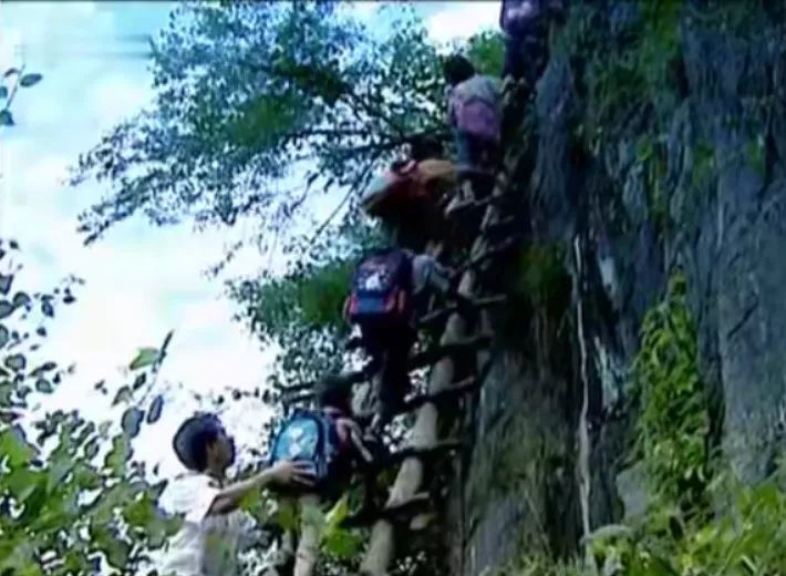 胡歌原型是什么人,胡歌夏伯渝同一天登上珠峰