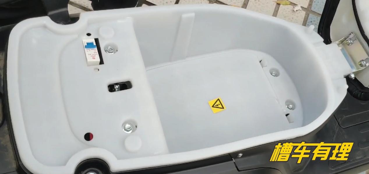 宝岛电动车优缺点,国产踏板电动车试驾视频