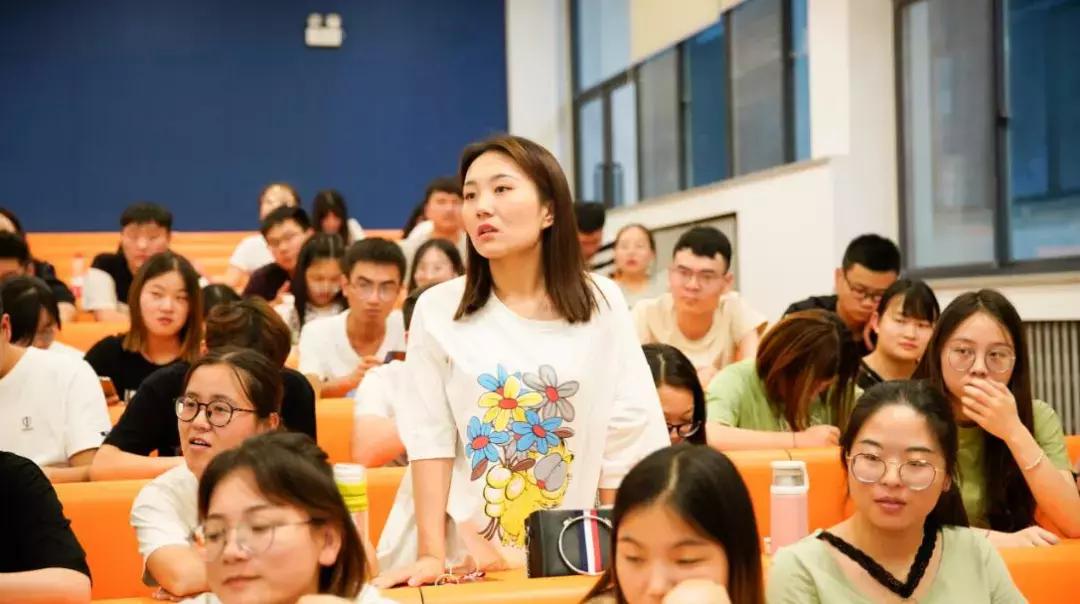 就业季专家来解惑—物通网董事长为物流专业大学生带来满满干货