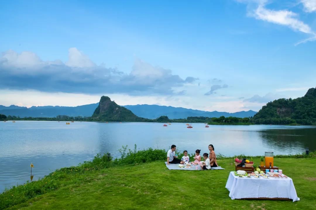 英德宝晶宫天鹅湖温泉酒店好玩吗,英德宝晶宫天鹅湖温泉酒店别墅
