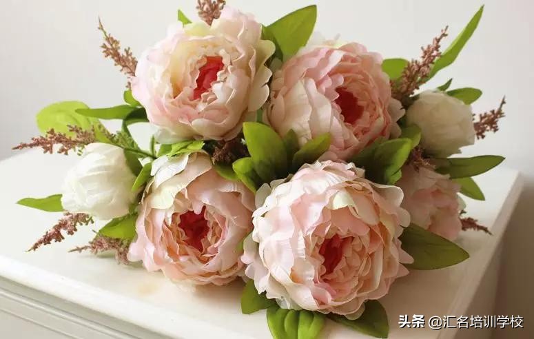 花艺十六种手法,流行花艺简单教学