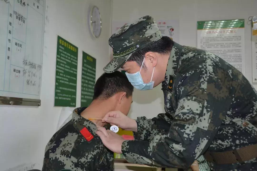 义务兵野外驻训需要带什么,野外训练兵哥哥都干什么