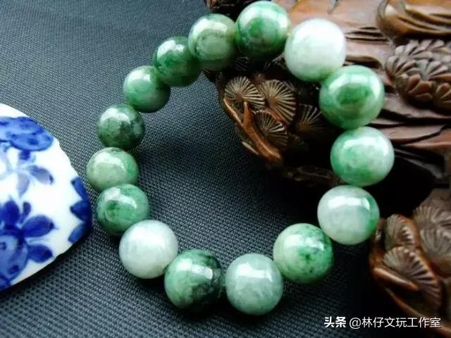 冬天盘手串需要注意什么,什么材质的手串冬天不冷